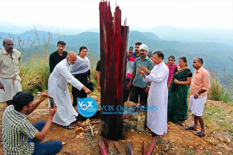 നെയ്യാറ്റിന്‍കര രൂപതാ പാസ്റ്ററല്‍ കൗണ്‍സില്‍ അംഗങ്ങള്‍ ബോണക്കാട്‌ കുരിശുമലയില്‍;