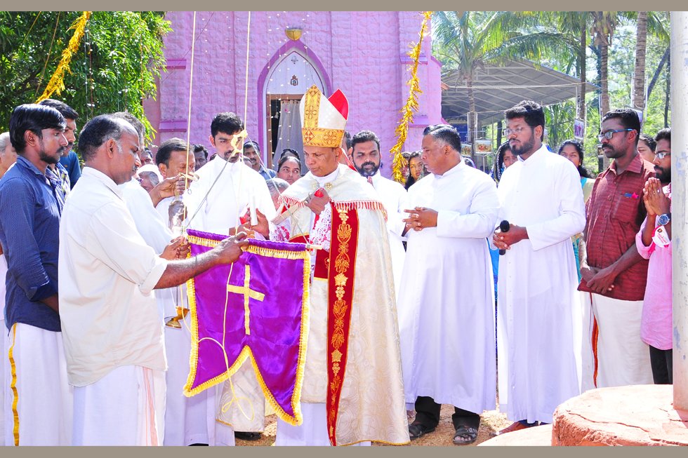 ബോണക്കാട്‌ കുരിശുമല തീർത്ഥാടനത്തിന്‌ ഭക്‌തി നിർഭരമായ തുടക്കം