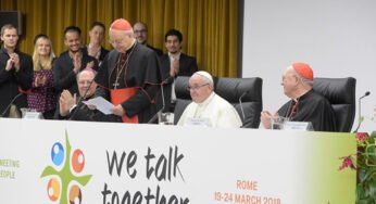 റോമിലെ സിനഡിൽ കേരളത്തിന്റെ പ്രാതിനിധ്യം: കേരളത്തിൽ നിന്നും നാലു യുവാക്കൾ സിനഡു സമ്മേളനത്തിൽ പങ്കെടുത്തു.