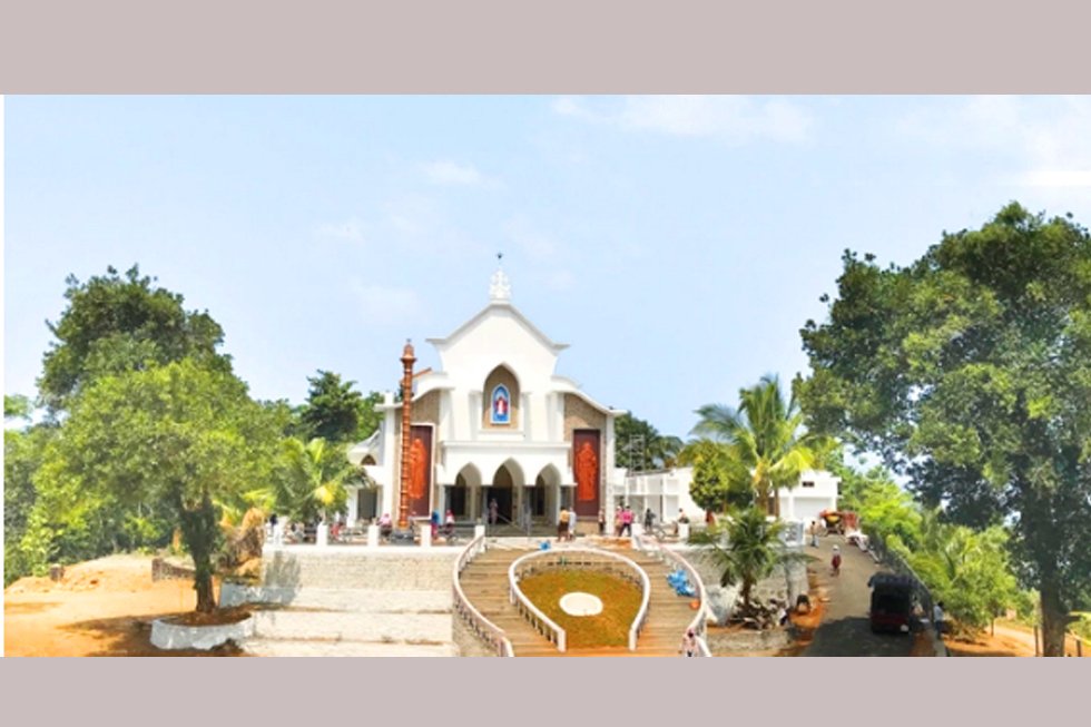 ഞങ്ങൾ അച്ചാറിട്ടു, ദൈവം പള്ളി പണിതു