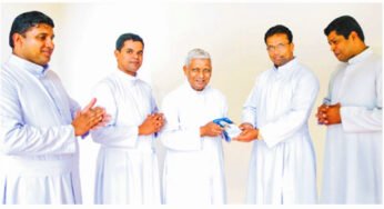 ആനന്ദിച്ച് ആഹ്ലാദിക്കുവിൻ’ മലയാള പരിഭാഷ പ്രകാശനം ചെയ്തു