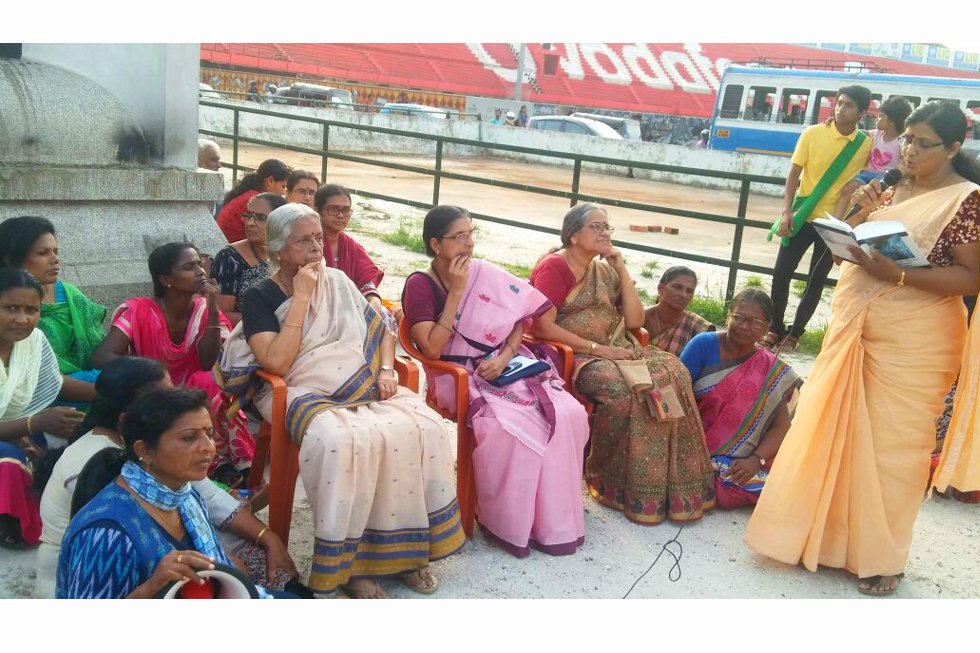 കുറ്റവാളികൾക്ക് അനുവദിക്കുന്ന പരിരക്ഷ കുട്ടികൾക്ക്‌ നേരെയുള്ള അതിക്രമങ്ങൾ വർദ്ധിപ്പിക്കുന്നു; സുഗതകുമാരി ടീച്ചർ