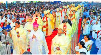 അ​നു​ഗ്ര​ഹ നി​മി​ഷ​ങ്ങ​ൾ​ക്ക് സാ​ക്ഷ്യംവ​ഹിച്ച് പതിനായിരങ്ങൾ