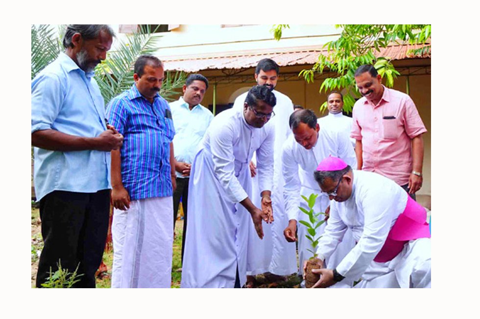 കൊല്ലം ഹരിതാഭമാവണം; ബിഷപ്‌ ഡോ. ആന്റണി മുല്ലശ്ശേരി