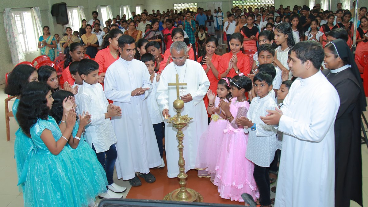 കോട്ടപ്പുറം രൂപത “സ്വര്‍ഗ്ഗീയ സംഗീത സംഗമം” നടത്തി