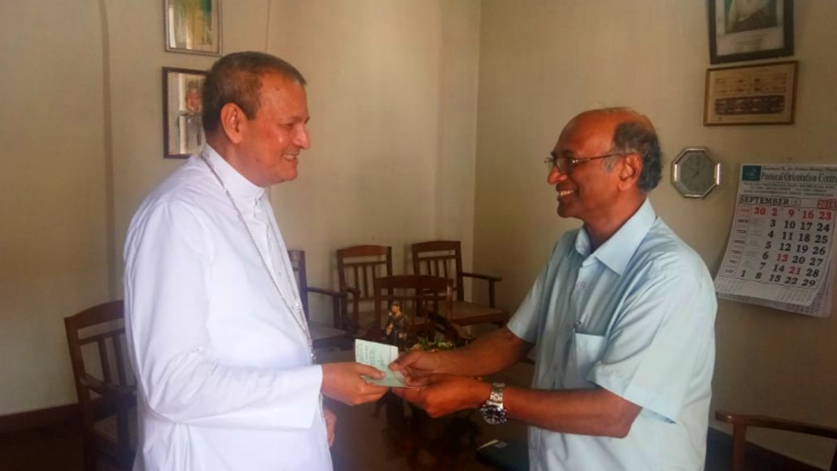 സ്പിരിച്വൽ റിവൈവൽ മിനിസ്ട്രി പ്രളയക്കെടുതി സഹായം കൈമാറി