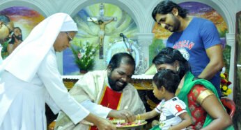 കമുകിന്‍കോട് കൊച്ചുപളളിയില്‍ കുരുന്നുകള്‍ ആദ്യാക്ഷരം കുറിച്ചു