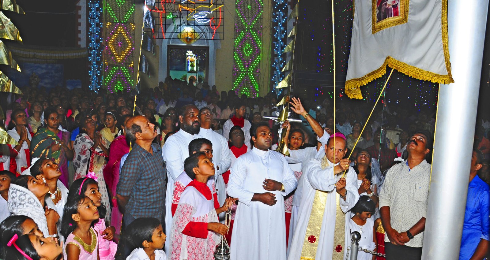 കട്ടക്കോട് സെന്‍റ് ആന്‍റണീസ് ദേവാലയ തിരുനാളിന് ഭക്തി നിര്‍ഭരമായ തുടക്കം