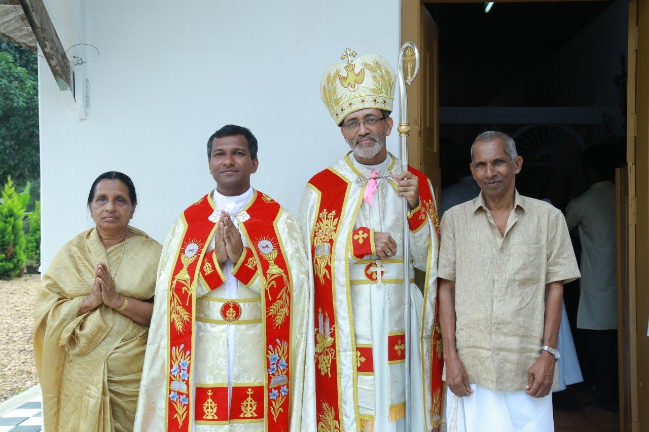 ഫാഷന്‍റെ മാസ്മരിക ലോകത്ത് നിന്നും കര്‍ത്താവിന്‍റെ അള്‍ത്താരയിലേക്ക്