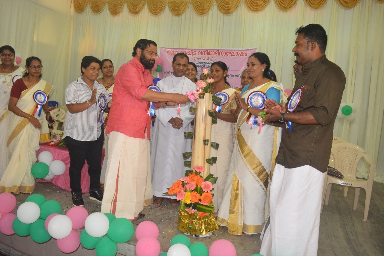 സ്ത്രീ മുന്നേറ്റം പൂർണ്ണതയിലേയ്ക്കുള്ള പ്രയാണത്തിലാണെന്ന് മന്ത്രി കടകംപള്ളി സുരേന്ദ്രൻ