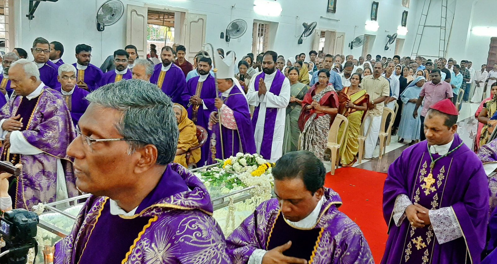 പാലായില്‍ നിന്നെത്തി പാറശാലയില്‍ അന്ത്യവിശ്രമം; ഫാ.ജെയിംസിന് നാടിന്‍റെ അന്ത്യാജ്ഞലി