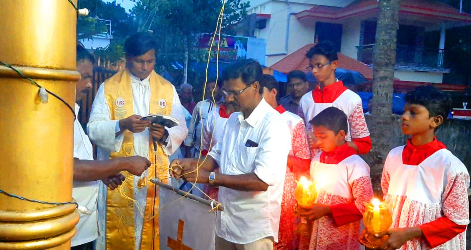 പേരില സ്വർഗ്ഗാരോപിതമാതാ ദേവാലയ തിരുനാളിന് ഭക്തി നിർഭരമായ തുടക്കം