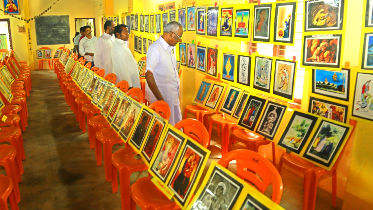 ജപമാല മാസാചരണം; വ്യത്യസ്തമായി മരിയന്‍ എക്സിബിന്‍