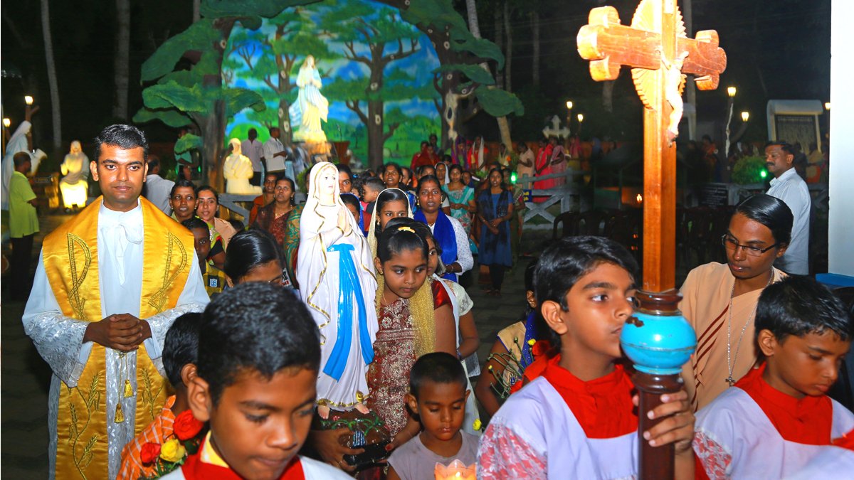 വ്ളാത്താങ്കര സ്വര്‍ഗ്ഗാരോപിതമാതാ ദേവാലയത്തില്‍ ജപമാല മാസാചരണത്തിന് തുടക്കം