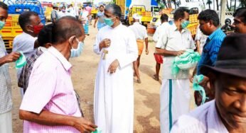 “പ്രതിരോധം തുടരാം പുതുജീവൻ പകരാം” സന്ദേശവുമായി ആലപ്പുഴ രൂപതാ ബിഷപ്പ് ഡോ.ജെയിംസ് ആനാപറമ്പിൽ കടലോരത്ത്‌