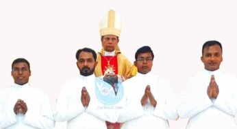 വൈദീക തിരുവസ്ത്രം സ്വീകരിച്ച് നാല് വൈദീക വിദ്യാർത്ഥികൾ