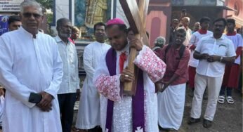 അട്ടപ്പാടി ചുരത്തിലൂടെ സുൽത്താൻപേട്ട രൂപതാദ്ധ്യക്ഷന്റെ നേതൃത്വത്തിൽ കുരിശിന്റെ വഴി