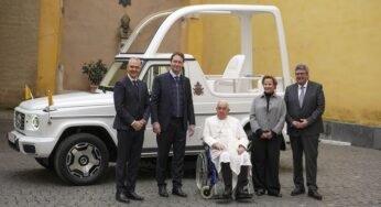 ഫ്രാന്‍സിസ് പാപ്പക്ക് ബെന്‍സിന്‍റെ സമ്മാനം