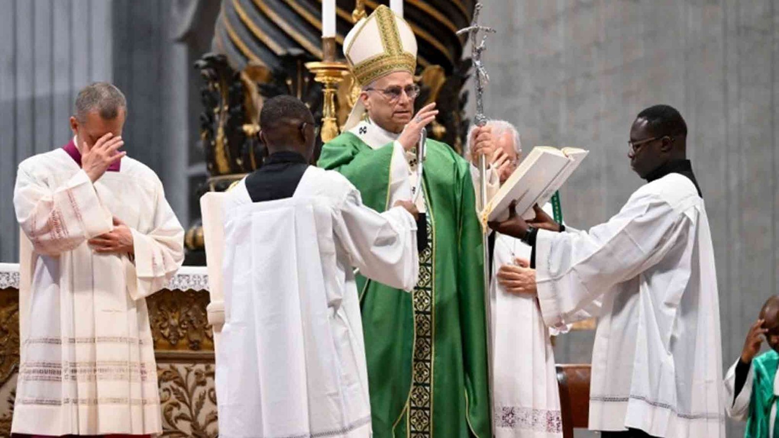 ആജ്ഞാപിക്കാനും കല്പ്പിക്കാനും സഭയില് ആരും വിളിക്കപ്പെടുന്നില്ല ലിയോ പാപ്പ